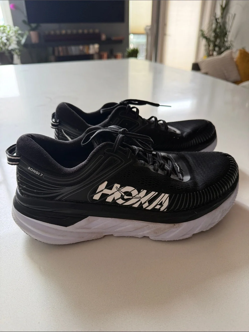 Hoka One One Bondi 7 Running Sneakers, Size 9 Woman’s